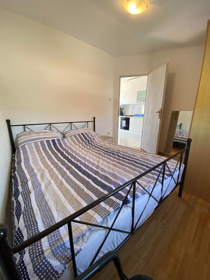 Beachfront Apartment Вир Екстериор снимка